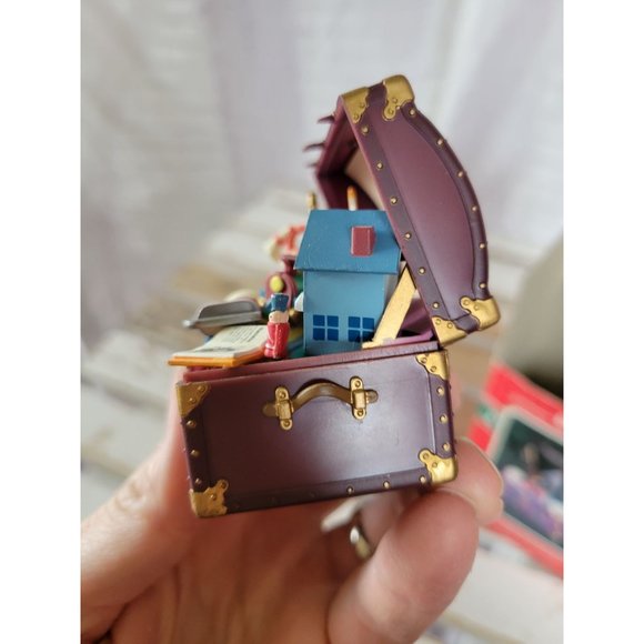 Enesco trunk of treasures ornament 1992 vintage - Picture 3 of 8